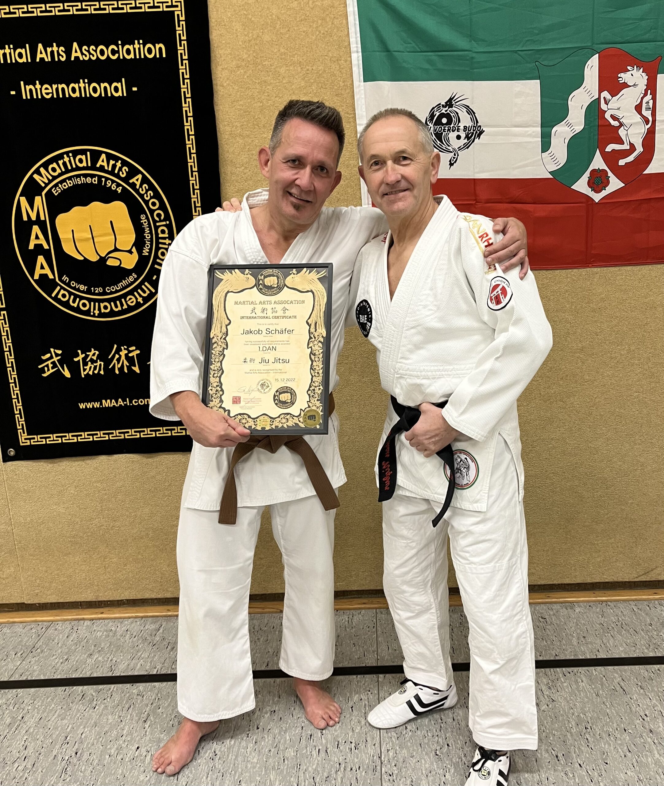 Jakob Schäfer hat am 15.12.2022 seine Prüfung zum 1. Dan Jiu Jitsu absolviert